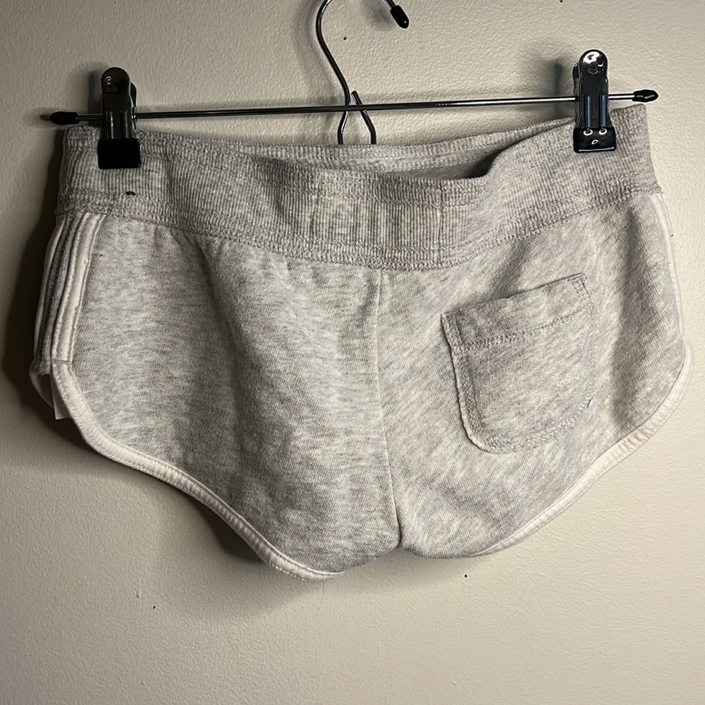 A&F SHORTS - Picture 4 of 5